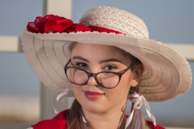 Sevimli pinup kız portre