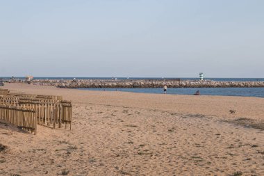 vilamoura Plajı kum tepelerine