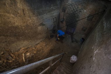 işçi ahşap kazan cork ekler