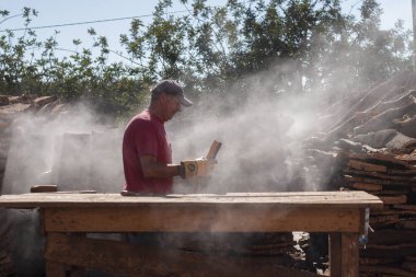 İşçi Dilimleme mantar pano