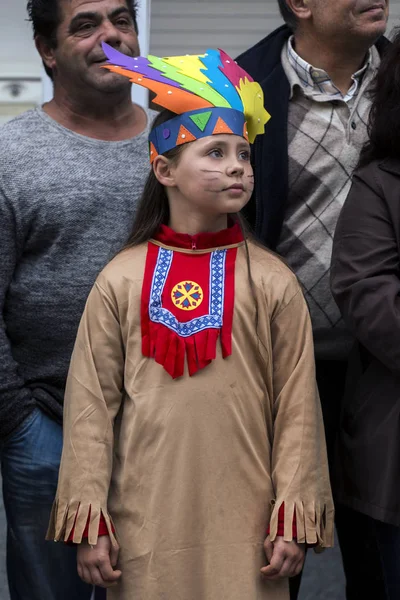 Loule, Portugalsko - únor 2017: Barevný karneval (Carnaval) Parade — Stock fotografie