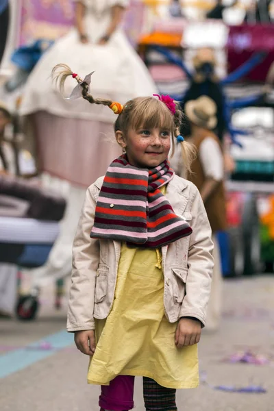 LOULE, PORTOGALLO - FEB 2017: Carnevale colorato (Carnevale) Parade — Foto Stock