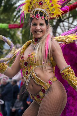 Loule, Portekiz - Şubat 2017: Renkli karnaval (Carnaval) geçit 