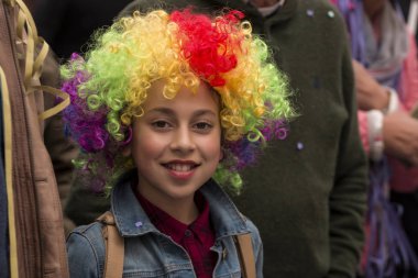 Loule, Portekiz - Şubat 2017: Renkli karnaval (Carnaval) geçit 