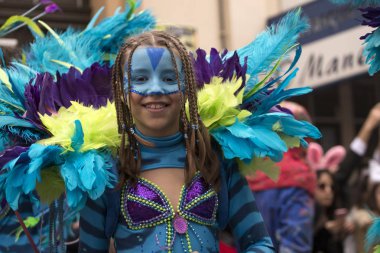 Loule, Portekiz - Şubat 2017: Renkli karnaval (Carnaval) geçit 