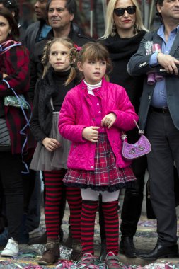 Loule, Portekiz - Şubat 2017: Renkli karnaval (Carnaval) geçit 
