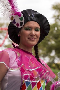 Loule, Portekiz - Şubat 2017: Renkli karnaval (Carnaval) geçit 