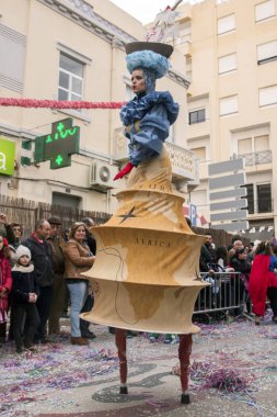 Loule, Portekiz - Şubat 2017: Renkli karnaval (Carnaval) geçit 