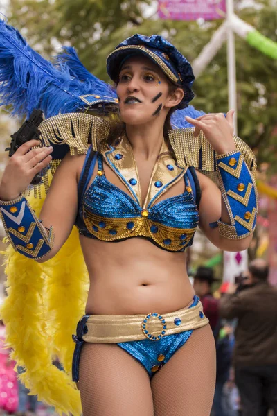 Loule, Portekiz - Şubat 2017: Renkli karnaval (Carnaval) geçit — Stok fotoğraf