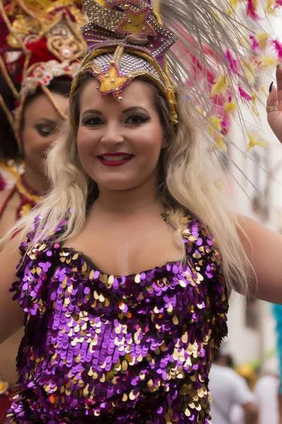 LOULE, PORTOGALLO - FEB 2017: Carnevale colorato (Carnevale) Parade — Foto Stock