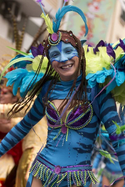 LOULE, PORTUGAL - FEB 2017: Colorido desfile de carnaval —  Fotos de Stock