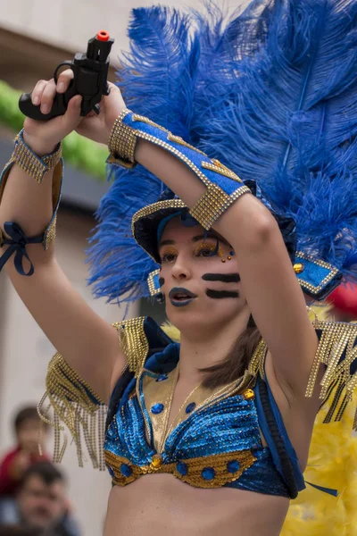 LOULE, PORTUGAL - FEB 2017: Colorido desfile de carnaval — Foto de Stock