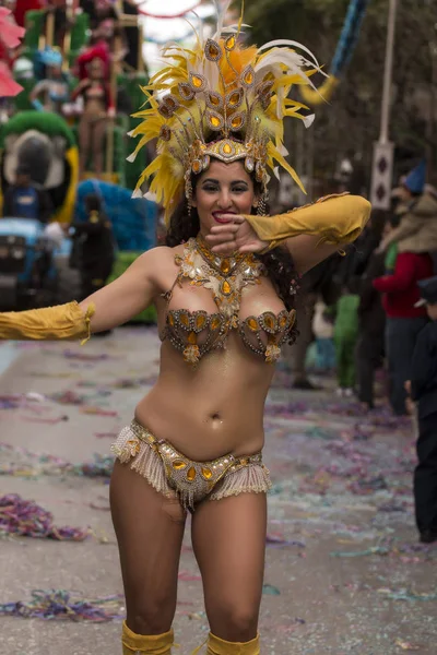 LOULE, PORTOGALLO - FEB 2017: Carnevale colorato (Carnevale) Parade — Foto Stock