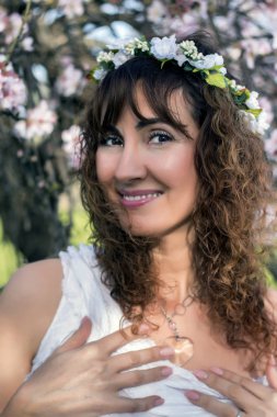 doğa üzerinde kadın moda