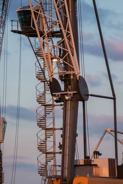 Grues portuaires Sines — Photo