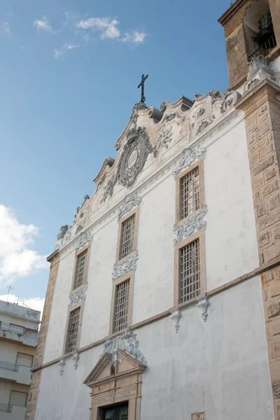 Iglesia principal de la ciudad de Olhao — Foto de Stock