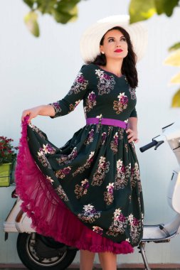 Sonraki motosiklet için vintage kız