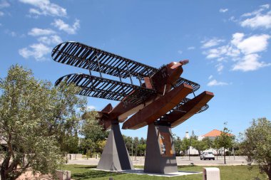 Yineleme deniz uçağı anıt