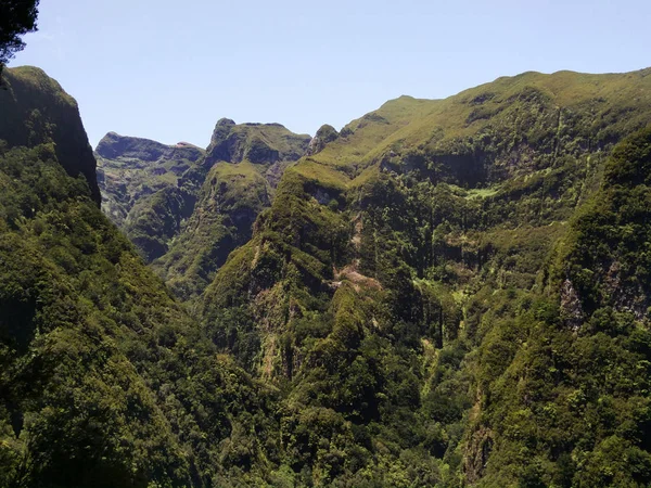 Caminhada de Levada na Ilha da Madeira — Fotografia de Stock