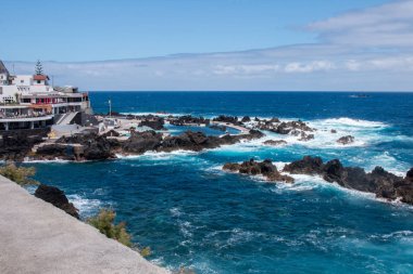 Porto Moniz volkanik sahil