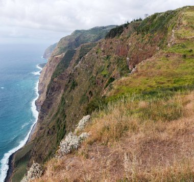 Madeira 'daki kıyı manzarası