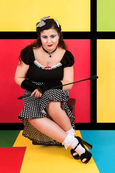 Pinup ragazza in pop art sfondo — Foto Stock