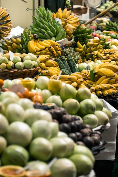 Variedade de frutas exóticas — Fotografia de Stock