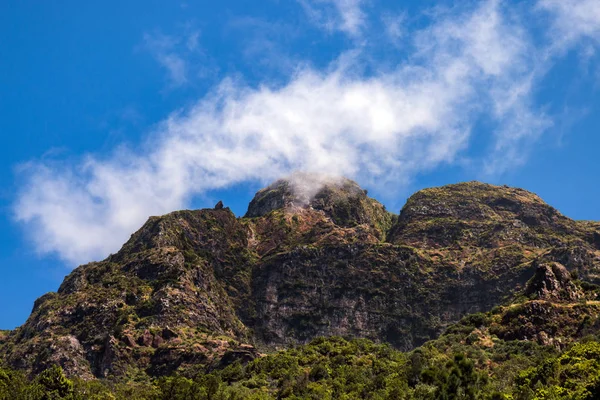Гірський краєвид острова Мадейра — стокове фото