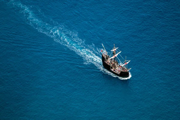 Caravel repliki żeglarstwo — Zdjęcie stockowe