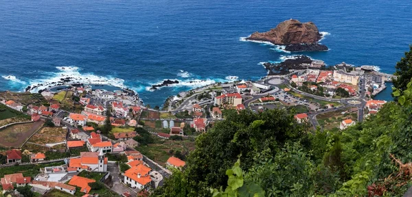 Côte volcanique de Porto Moniz — Photo