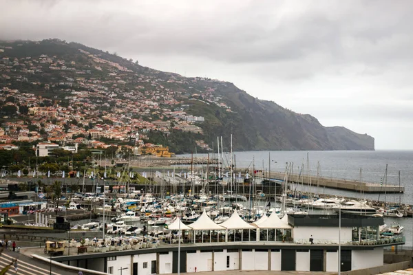 Širokoúhlý objektiv města Funchal — Stock fotografie