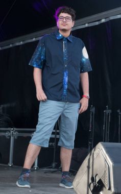 Pinup adam Gotik şık podyum