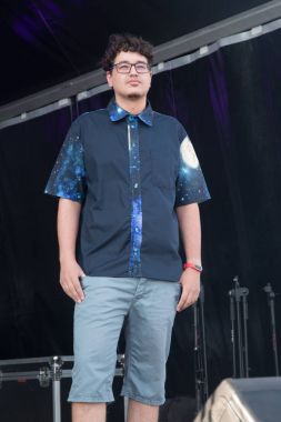 Pinup adam Gotik şık podyum