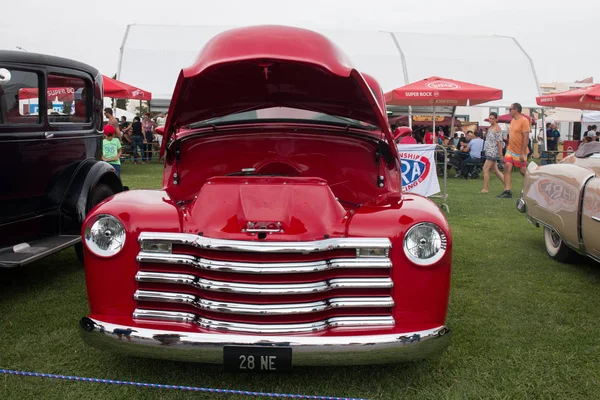 1948 kırmızı Chevrolet kamyon — Stok fotoğraf