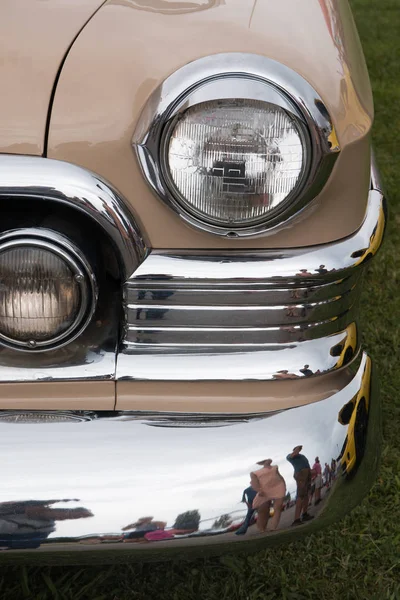 Klassisk bil strålkastare — Stockfoto