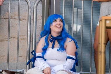 Geek inek sahne performansı