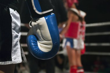 Kick boks atlet içinde belgili tanımlık çalmak