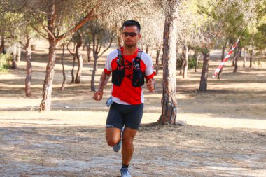 Bir orman iz Runner