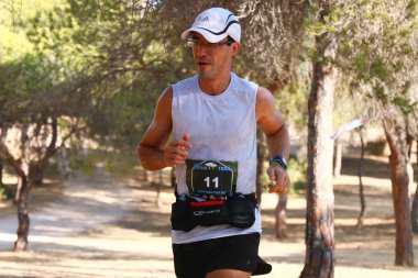 Bir orman iz Runner