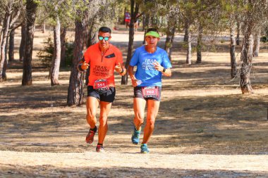 Bir orman iz Runner