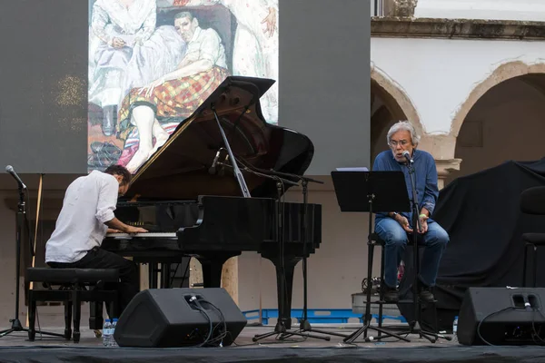  Müzik grubu Julio Resende ve Julio Machado Vaz