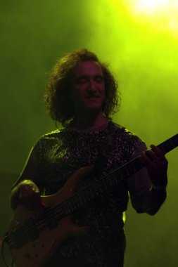  Müzik grubu çift kahve