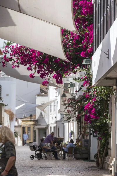 Rua típica da cidade de Faro — Fotografia de Stock