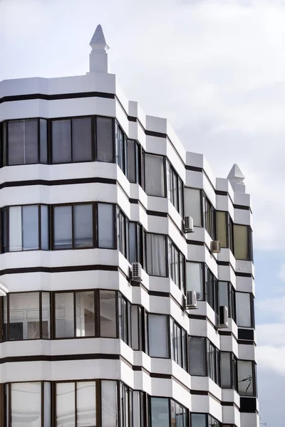 Typical apartment building — Stock Photo, Image