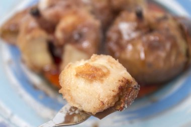 Fırında pişmiş elma