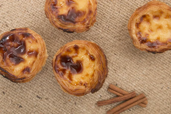 Ünlü Portekizce pasta tart yumurta