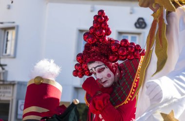 Noel karakter geçit töreni