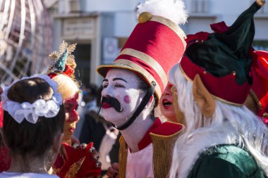 Noel karakter geçit töreni