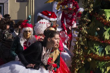 Noel karakter geçit töreni