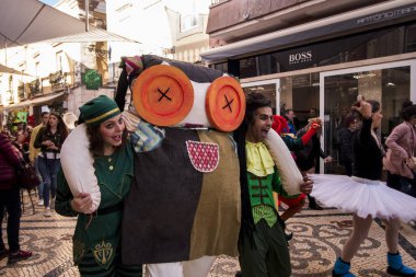 Noel karakter geçit töreni